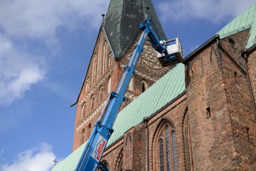 Raupenarbeitsbhne Bielefeld Raupen-Arbeitsbhnen Bielefeld Arbeitsbhne mieten Bielefeld Arbeitsbhnen Verleih Leo30 Teupen Leo15 Teupen